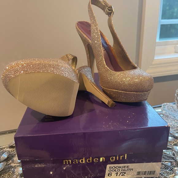 Madden Girl Platform Heels - Picture 3 of 4